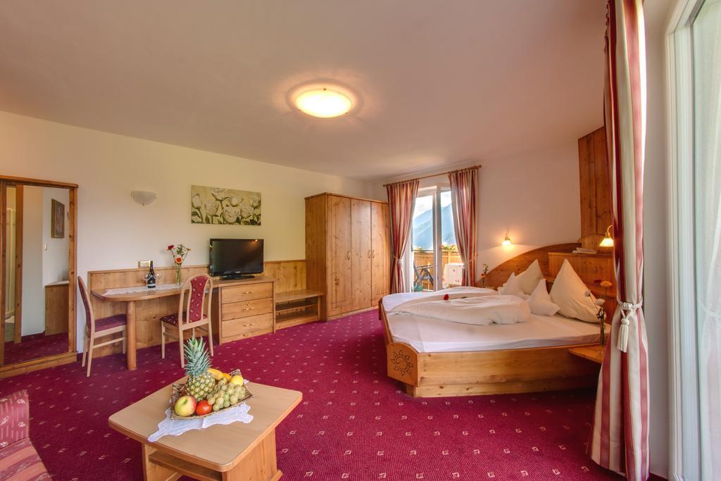 Pension Verdinserhoehe Schenna Kamer foto