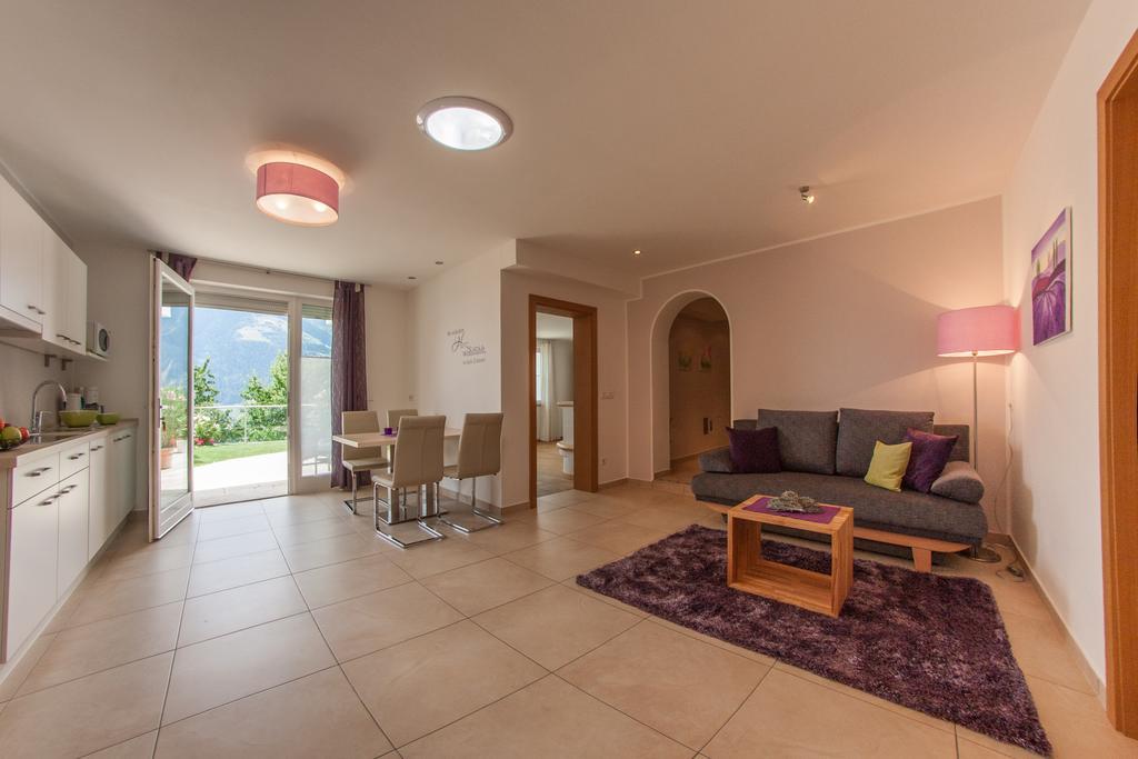 Pension Verdinserhoehe Schenna Kamer foto